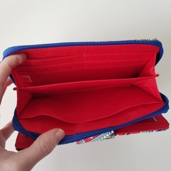 NWOT Vera Bradley Turn Lock Wallet Marina Paisley Print White/Red/Blue - Picture 9 of 9